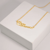 Name Necklace in English with Paw Mark